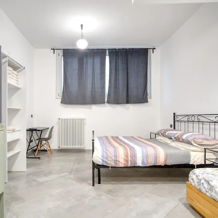 Guest house Italianflat - Subway 3*